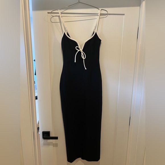 Lovers & Friends Midi Dress - Picture 5 of 6